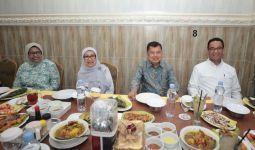 Anies Makan Malam Bersama Pak JK, Ada yang Menyegarkan - JPNN.com