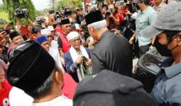 Sowan Kiai Soleh Bajuri, Ganjar Dapat Bisikan soal Dukungan 21 Mursyid Tarekat se-Lampung - JPNN.com
