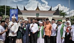 Anies Makin Optimistis Setelah Tiba di Padang, Perubahan Tak Terbendung - JPNN.com