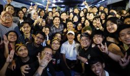Momen Ganjar Melamar Aktivis Perempuan jadi Timses di Yogyakarta - JPNN.com