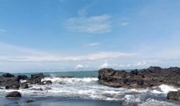 Pantai Cipunaga jadi Destinasi Wisata Baru di Kabupaten Sukabumi - JPNN.com