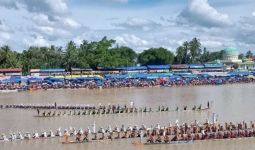 Festival Pacu Jalur Kuansing Masuk 10 Besar Karisma Event Nusantara 2024 - JPNN.com