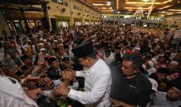 Istigasah Bareng Ulama di Sumenep, Anies-Muhaimin Ajak Warga Madura Pilih Nomor 01 - JPNN.com