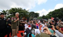 Blusukan ke Pasar KM 5 Palembang, Ganjar Diyakini Mampu Stabilkan Harga Sembako - JPNN.com