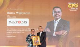 Direktur Keuangan dan Strategi Bank DKI Romy Wijayanto Raih Indonesia Best CFO Award 2024 - JPNN.com