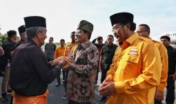 Mahfud Diterima Sebagai Keluarga Besar Masyarakat Adat Melayu di Kepri - JPNN.com