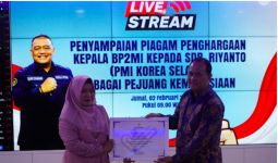 BP2MI Beri Penghargaan Pejuang Kemanusiaan Kepada Pekerja Migran Indonesia Riyanto di Korsel - JPNN.com
