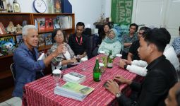 Berdiskusi dengan Ganjar, Direktur WALHI Sebut Demokrasi Sakit Berefek ke Lingkungan - JPNN.com