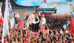 Ganjar, Atikoh, dan Alam Satu Panggung Suarakan Kemenangan di Bogor - JPNN.com