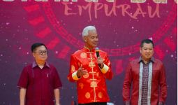 Capres Ganjar Pranowo Bersama Darmadi Durianto Sambut Perayaan Imlek di Empurau Jakarta - JPNN.com