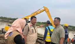 PJ Gubernur Jateng Pastikan Penanganan Korban Banjir dan Tanggul Jebol - JPNN.com