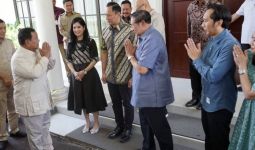 Prabowo Temui SBY di Pacitan, Terlihat 2 Perempuan Cantik - JPNN.com