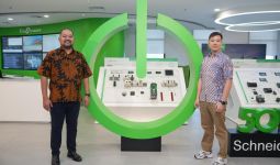 Schneider Electric jadi Mitra Merchant Pertama Eezee di Indonesia - JPNN.com