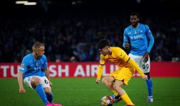 Napoli vs Barcelona: Blaugrana Gagal Menang, Bocah 16 Tahun Masuk Buku Sejarah - JPNN.com