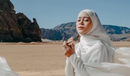 Lesti Kejora Sambut Ramadan dengan Lagu Mencintaimu Karena Allah - JPNN.com
