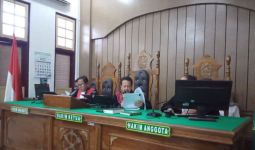Korupsi Alih Fungsi Hutan Tele, Mantan Bupati Samosir Mangindar Simbolon Divonis 1 Tahun Penjara - JPNN.com