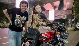 Menang Lelang Amal Motor Rp 300 Juta, Putri Permata Banjir Pujian - JPNN.com