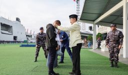 500 Pelajar SMA Ikuti Pesantren Kilat Ramadan di Kapal Perang - JPNN.com