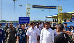 Dirjen Hubla Tinjau Kesiapan Transportasi Laut Jelang Arus Mudik di Pelabuhan Kalianget - JPNN.com