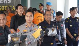 Bea Cukai dan Polres Bogor Gagalkan Pengiriman Paket Ganja dari Aceh, Begini Kronologinya - JPNN.com