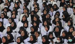 2.086 PPPK Pemkot Surabaya Terima SK, Cak Eri: Posisi yang Digenggam tak Boleh Disia-siakan - JPNN.com