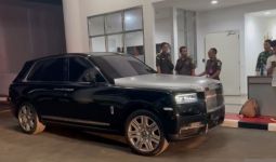 Geledah Kediaman Harvey Moeis, Kejagung Sita 2 Mobil Mewah - JPNN.com
