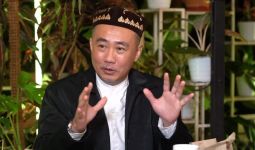 Cerita Ustaz Naga Qiu Tentang Tantangan dan Kemudahan Hidup Tionghoa Muslim di RI - JPNN.com