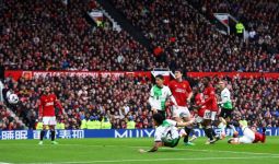 Manchester United Vs Liverpool, Luis Diaz Cetak Gol di Babak Pertama - JPNN.com