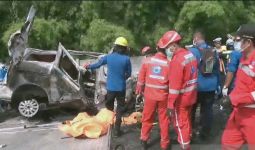 Korban Kecelakaan di Tol Japek Dirawat di RS Rosela Karawang, Ini Identitasnya - JPNN.com