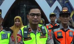 Arus Mudik, 300 Truk Bertonase Besar Dikandangkan di Palembang - JPNN.com