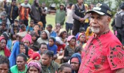 Deinas Geley Ajak Masyarakat Papua Tengah Terus Rajut Kebersamaan - JPNN.com