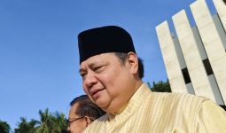 Airlangga Sebut Ridwan Kamil Sudah Dapat Tiket Golkar dan Gerindra di Jabar - JPNN.com