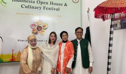 Rayakan Idulfitri di Pakistan, Dewi Perssik Bagikan Pengalamannya - JPNN.com