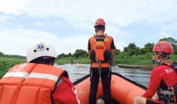 Diduga Mabuk, Warga di Jalan Pelita ini Tenggelam di Sungai Borang - JPNN.com