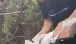 Polisi Temukan Senjata Api Rakitan di Lokasi Penemuan Mayat Perempuan di Kapuas Hulu - JPNN.com