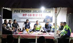 AKBP Suwinto Ikut Jaga Malam di Poskamling di Pelalawan - JPNN.com