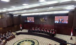 Menolak Gugatan Ganjar, Tiga Hakim MK Berbeda Pendapat - JPNN.com
