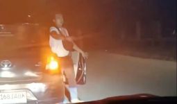 Viral Pengendara Mobil di Pekanbaru Diadang Perampok, Ini Kata Polisi - JPNN.com