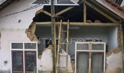 BNPB: 110 Rumah Rusak dan 75 KK Terdampak Gempa Garut - JPNN.com