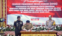 Teken NPHD Pengamanan Pilkada 2024, Pj Gubernur Sumsel Agus Fatoni Berpesan Begini - JPNN.com