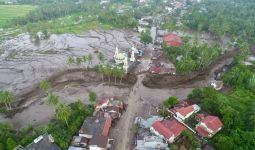 Banjir Melanda Tanah Datar Sumbar, 7 Warga Meninggal Dunia - JPNN.com