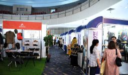 Kemenkop UKM Kolaborasi Bareng LKPP dan Hippindo Gelar Pameran Inabuyer B2B2G 2024 - JPNN.com