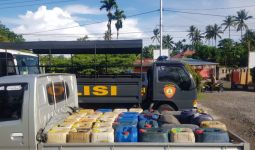 Mobil Bermuatan BBM Ilegal Ditangkap Polisi di Tidore Kepulauan - JPNN.com