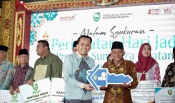 Pj Gubernur Agus Fatoni Serahkan Berbagai Bantuan & Penghargaan di Acara HUT ke-78 Sumsel - JPNN.com