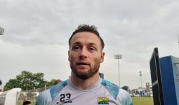 Persib vs Madura United: Diprediksi Dibanjiri Bobotoh, Marc Klok Siap Amankan 3 Poin - JPNN.com