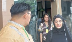 Masih Berhubungan Baik dengan Aditya Zoni, Yasmine Ow Tak Batasi Bertemu Anak - JPNN.com