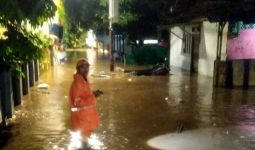 Banjir Merendam Beberapa Wilayah di Jakarta Pagi Ini - JPNN.com