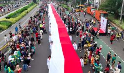Gelar Kirab Pancasila 2024, BPIP Membentangkan Bendera Merah Putih Sepanjang 300 Meter - JPNN.com