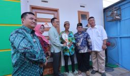 Rumah Rampung Dibedah, Fauzi: Terima Kasih Banyak, Pak Wali Kota dan Baznas - JPNN.com