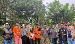 HUT ke-25, PNM Sukabumi Tanam 100 Pohon Endemik - JPNN.com